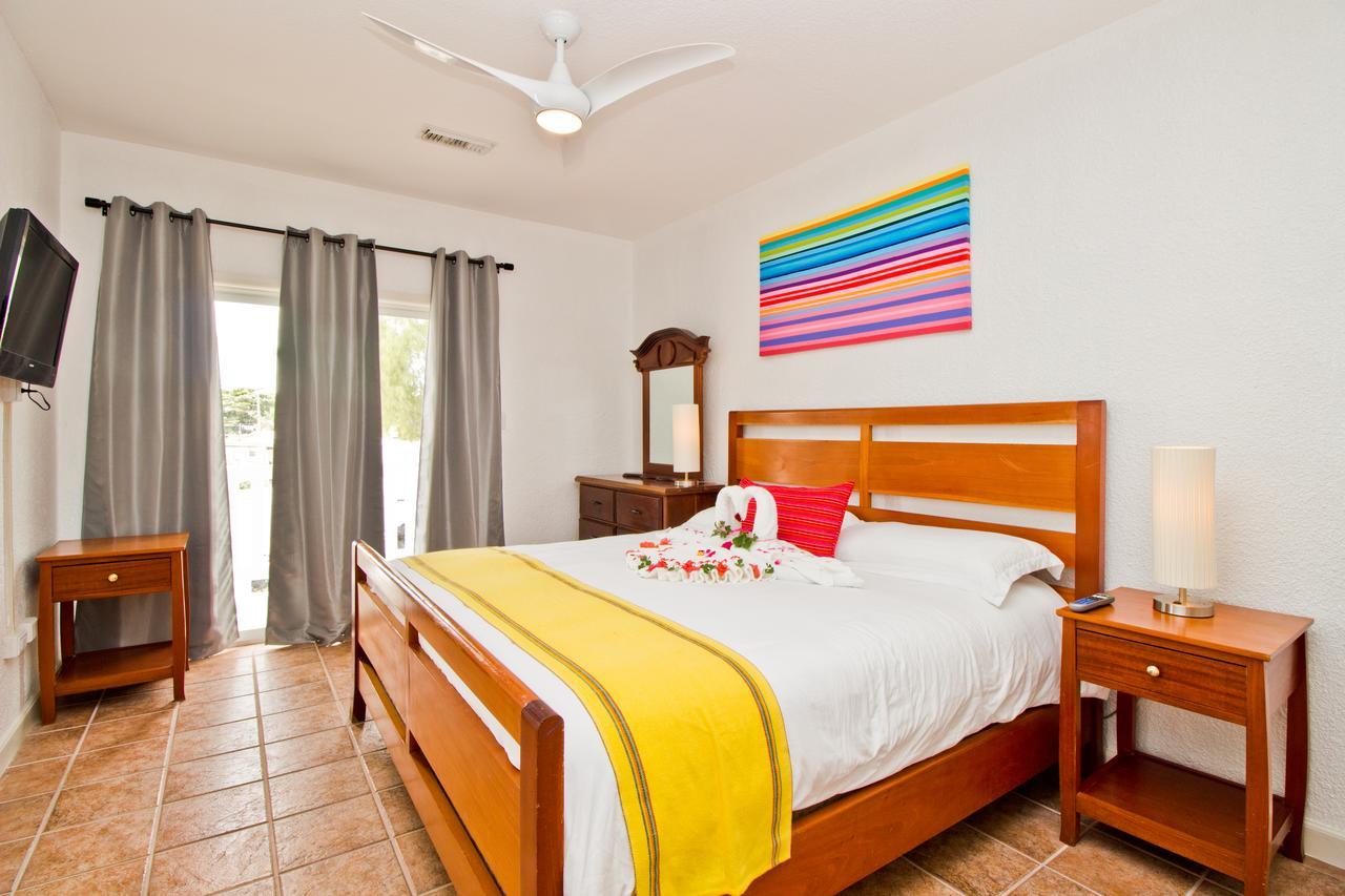 Banyan Bay Suites ซานเปโดร ภายนอก รูปภาพ